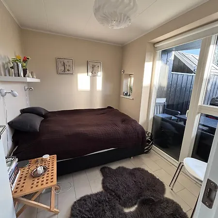 Strandhuset Дом отдыха Лёккен