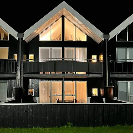 Strandhuset * Лёккен